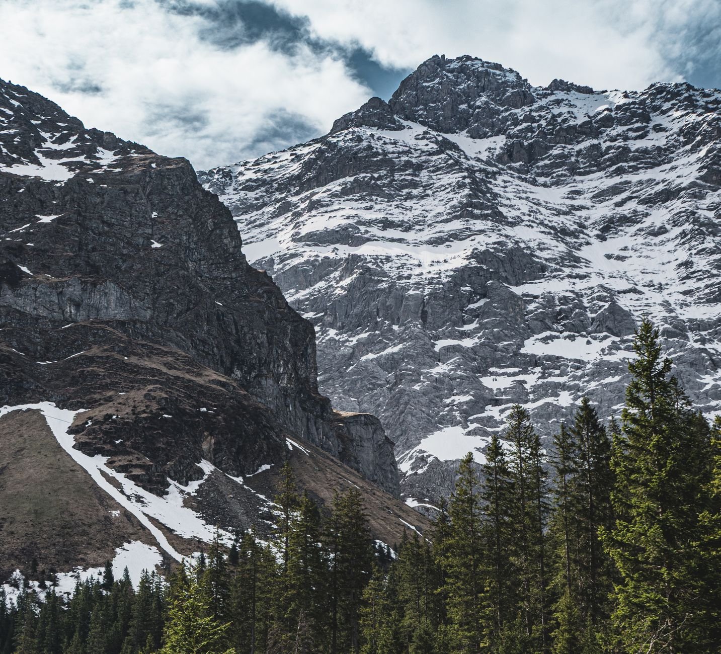Swiss Alps Family Winter Wonderland